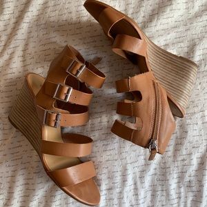 Crown Vintage Wedges